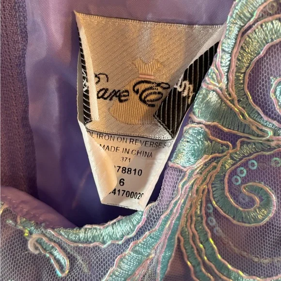 Elegant Purple and Mint Green Dress - Picture 3 of 4